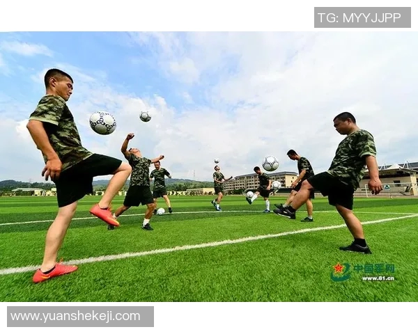 在服役期间的足球明星们如何平衡军旅生活与职业生涯